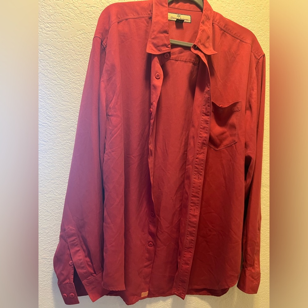 Tommy Bahama Men’s 100% Silk Shirt